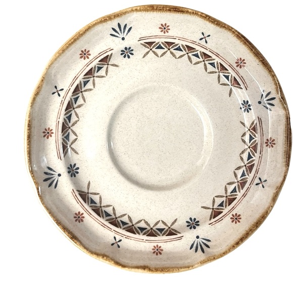 Vintage International Stoneware Japan Saucers (Set of 4) | Folk-Inspired Pattern - Picture 5 of 13